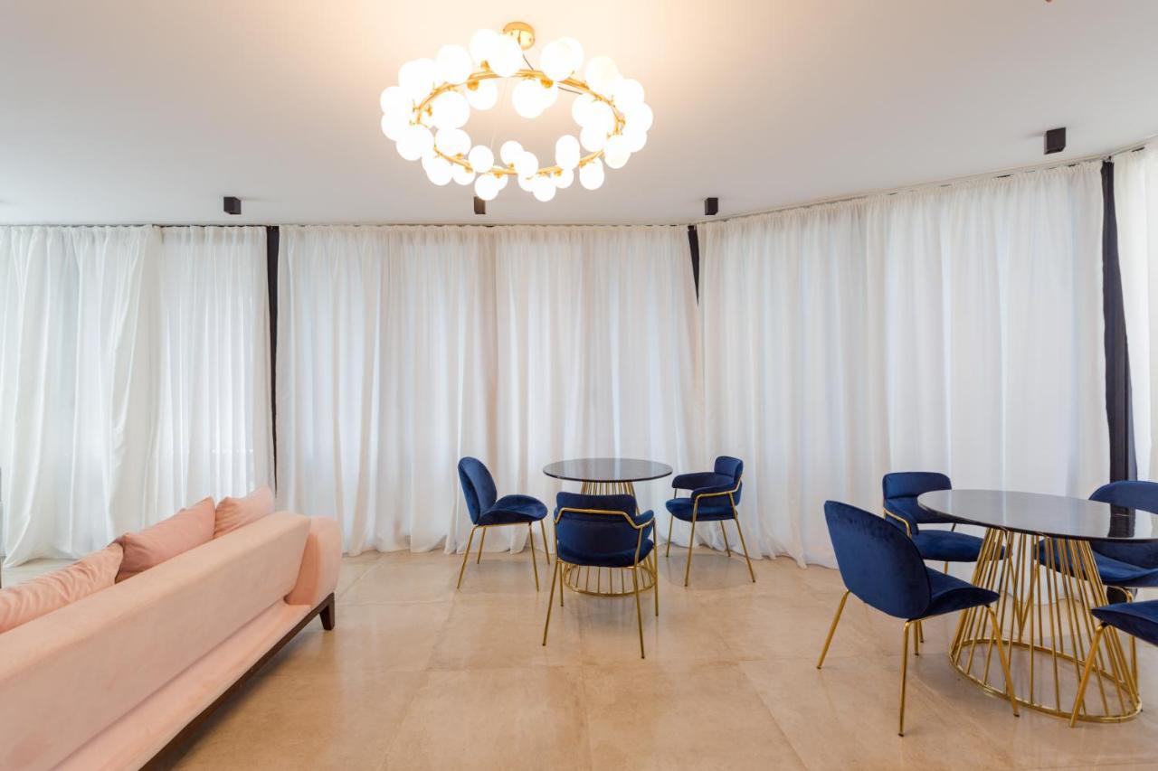 Hotel Lifetime Батуми Екстериор снимка