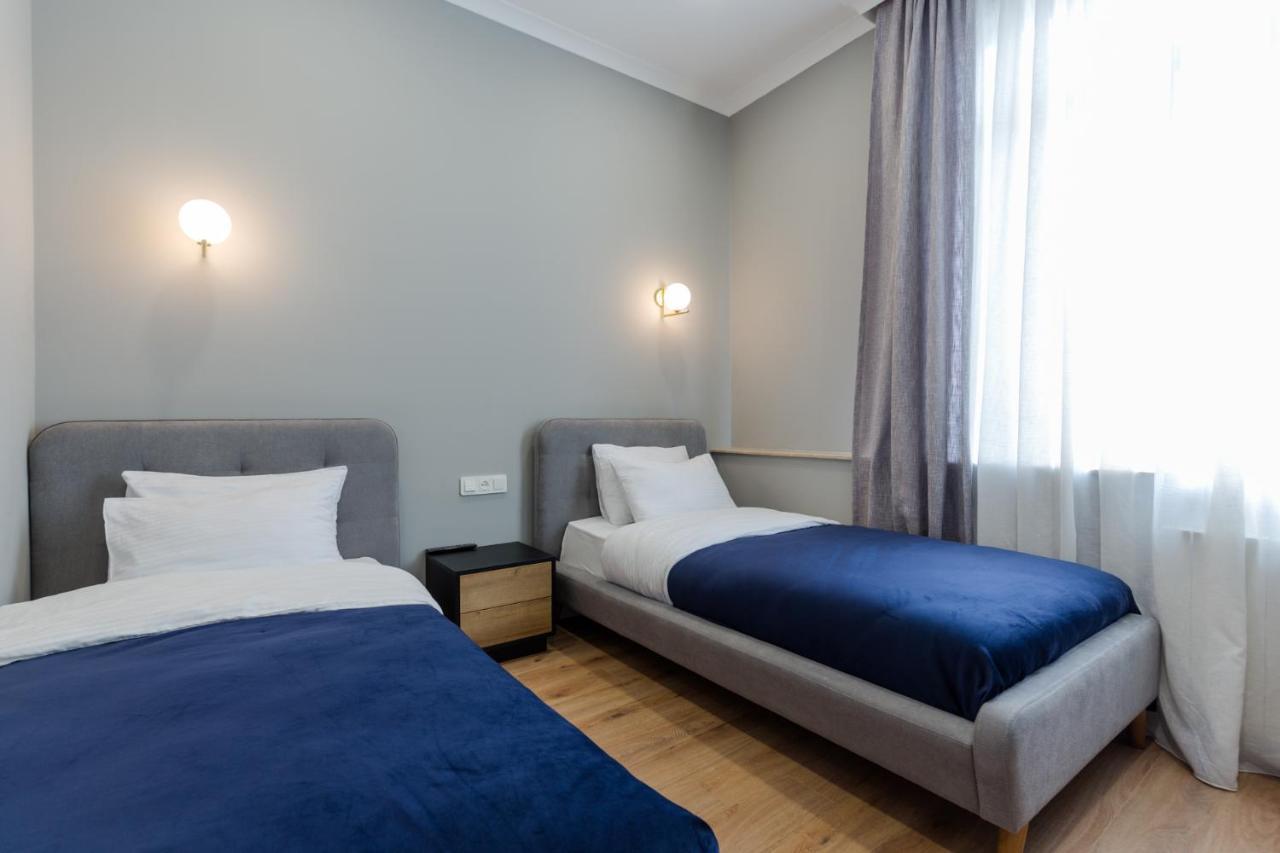 Hotel Lifetime Батуми Екстериор снимка