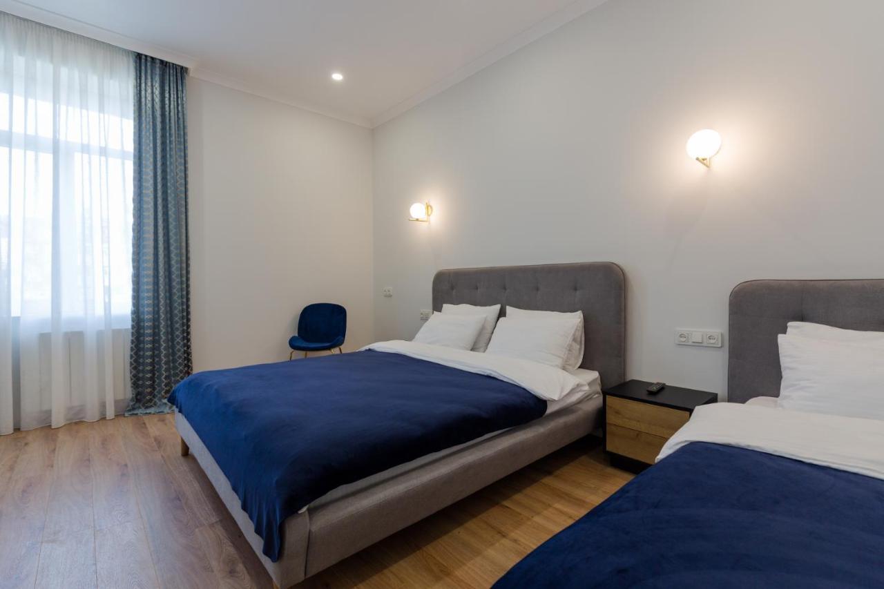 Hotel Lifetime Батуми Екстериор снимка